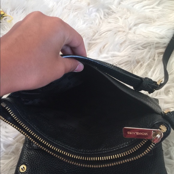 Michael Kors purse - Picture 7 of 8